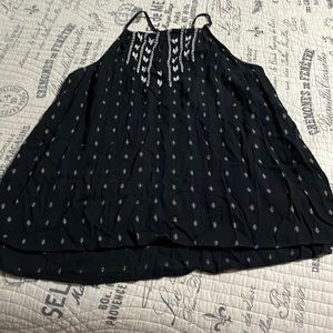 Woman’s brand new no tags sleeveless material cotton color black and beige L